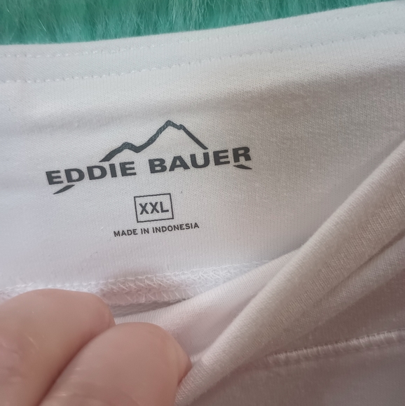 Eddie Bauer White Shorts New With Tags Size XXL - Picture 6 of 6